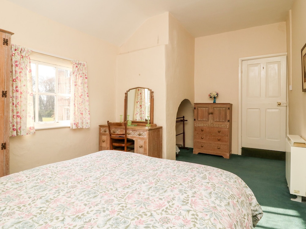 Carr Cottage view 5