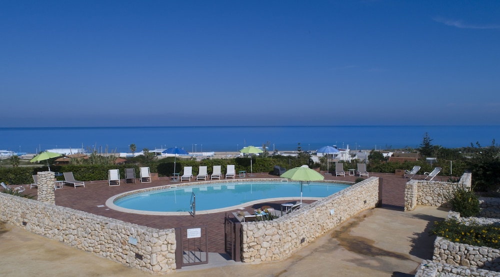 Riva Sea Apartments