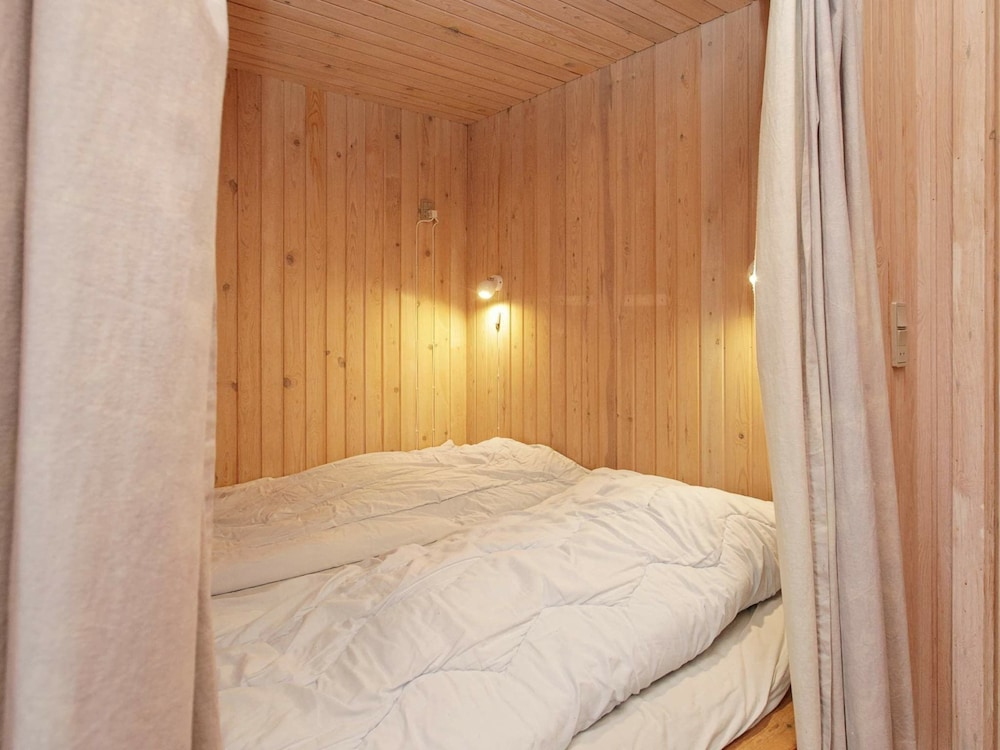 8 Person Holiday Home in Humble view 3