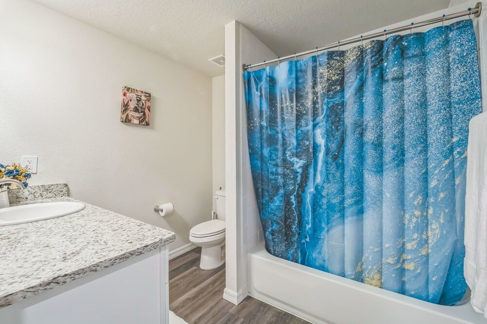 Bright & Charming 4br Home In Ocala 4 Bedroom Home