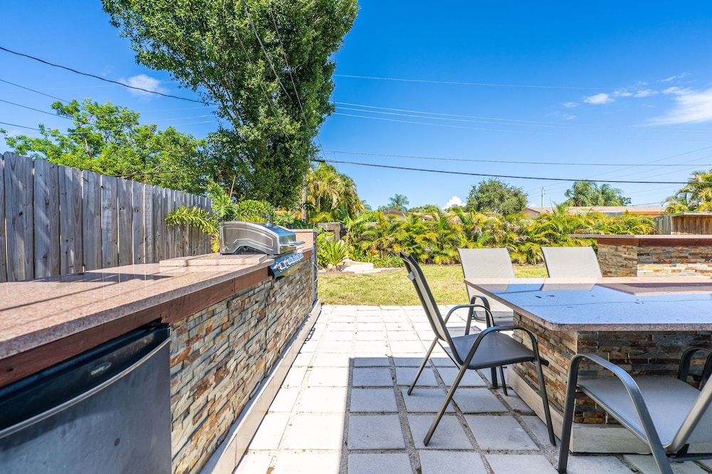 Hollywood Hills 3BD Home - Image 5