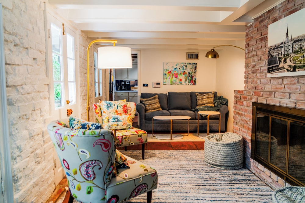French Quarter Lanaux Mansion B & B