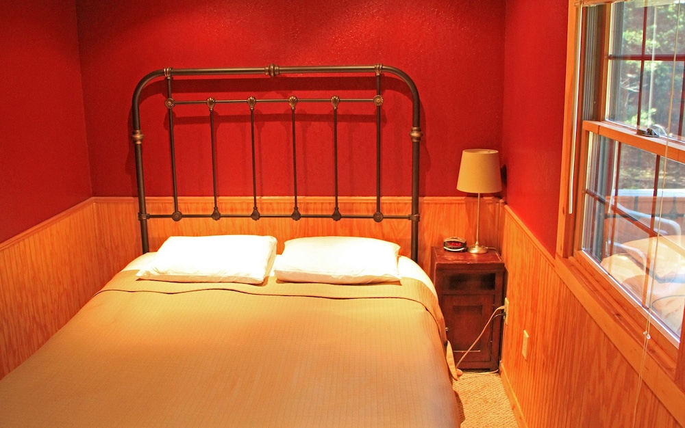 Acorns Resort