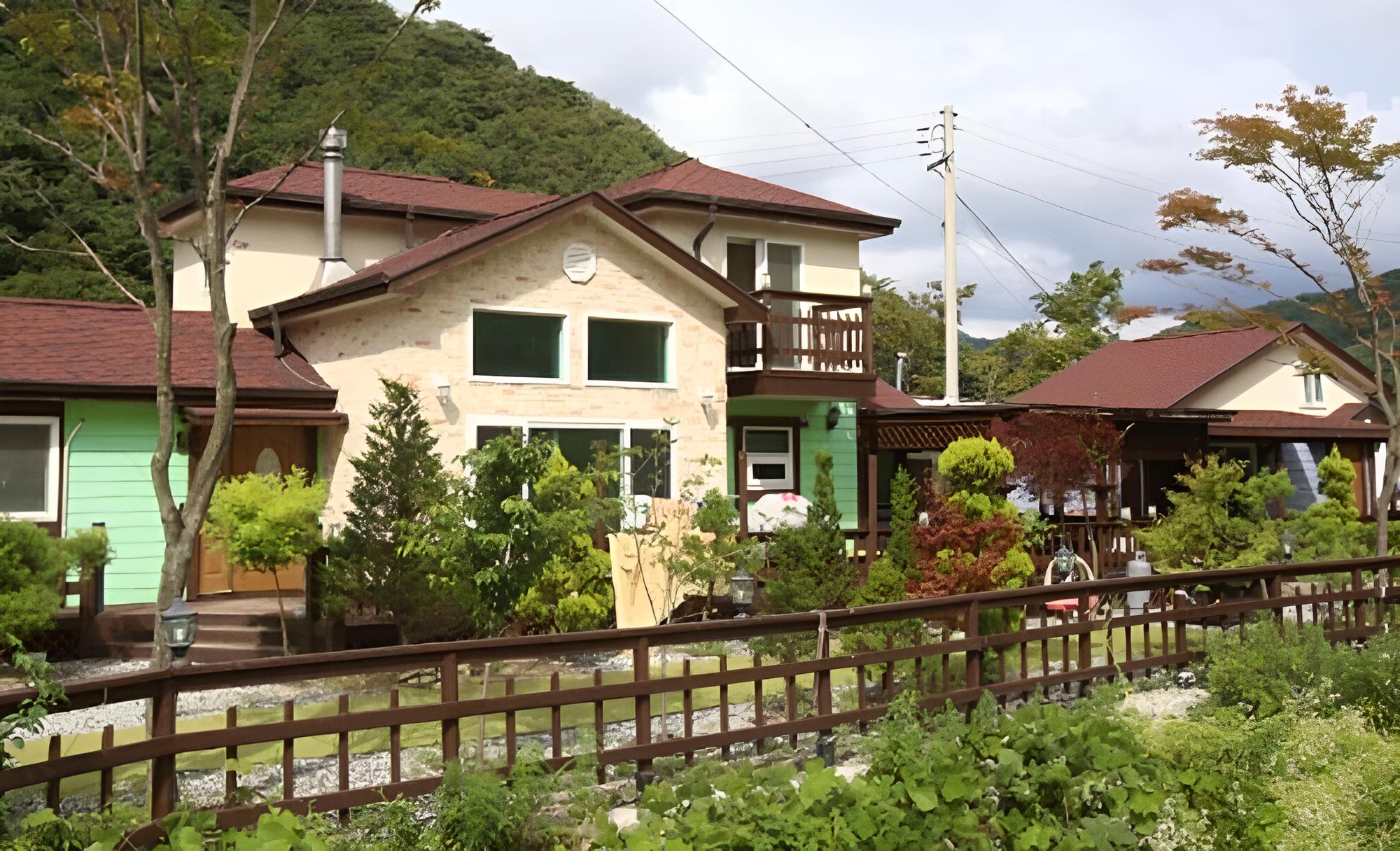 Muju Caravan Pesnion view 4