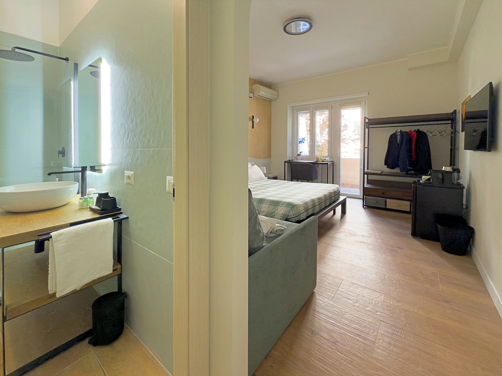 Vatican Dolce Remy Guest House