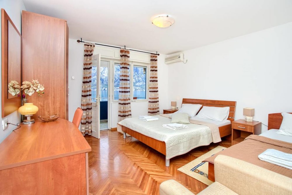 Apartments Ivanovic