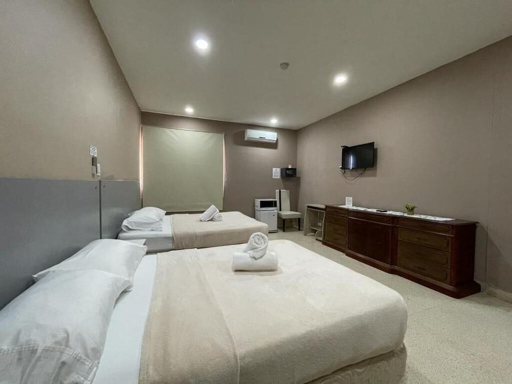 HOSTAL EL PRADO