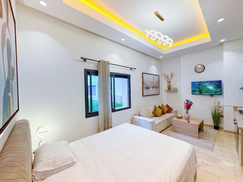 Cozy Luxurious Bourgogne Studio