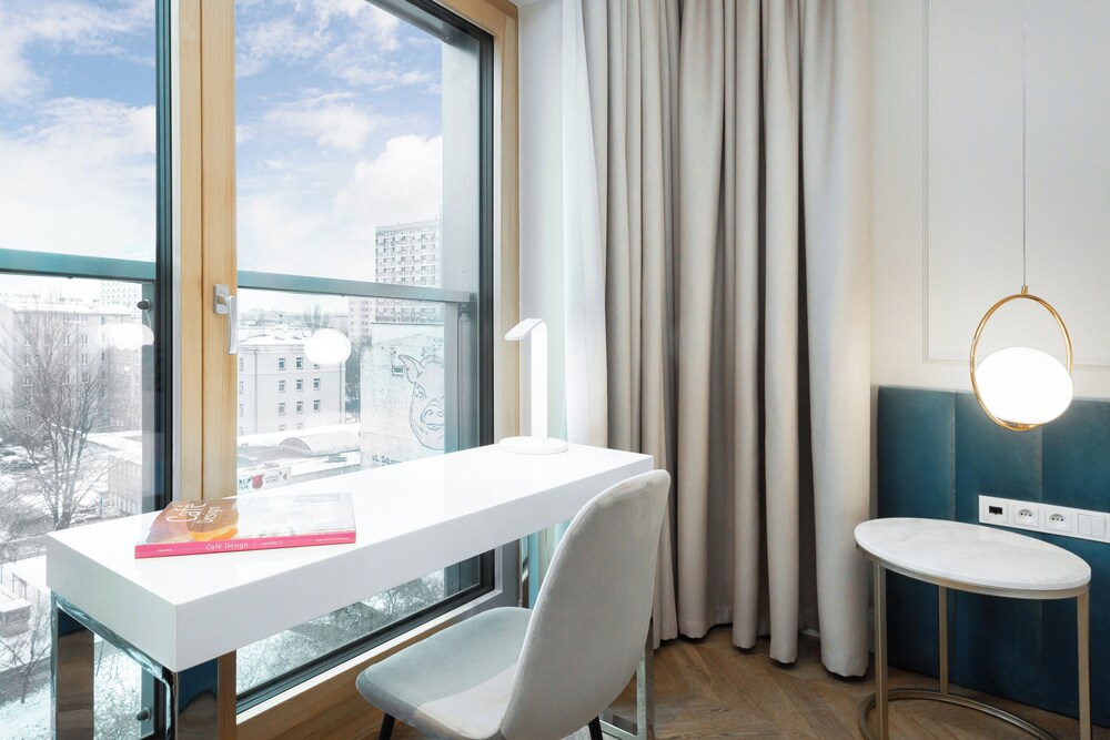 Mennica Amethyst by Renters Prestige view 5
