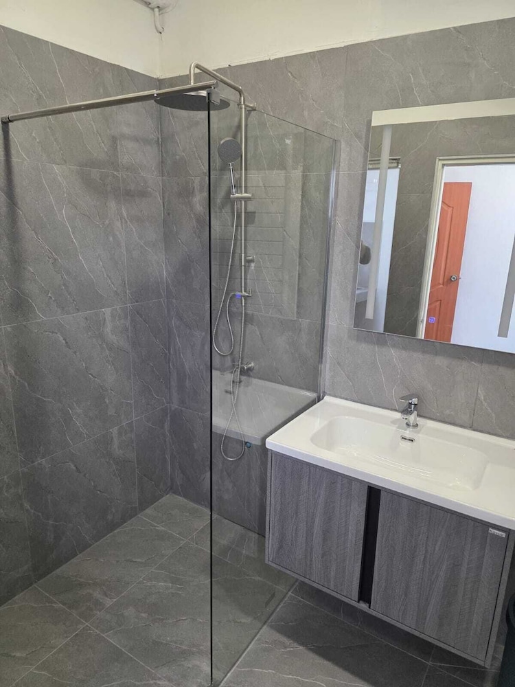 K2 Seaside Suites