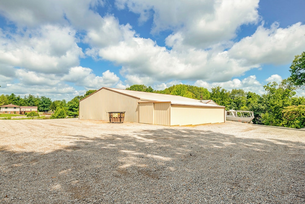 Murphysboro Retreat w/ Deck Near Kinkaid Lake! view 5