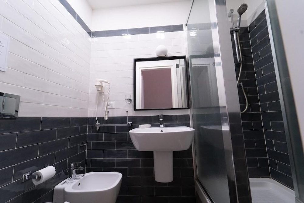 P.C. BOUTIQUE SEA VIEW NAPOLI CENTRO by ClaPa Group Dislocated Hospitality