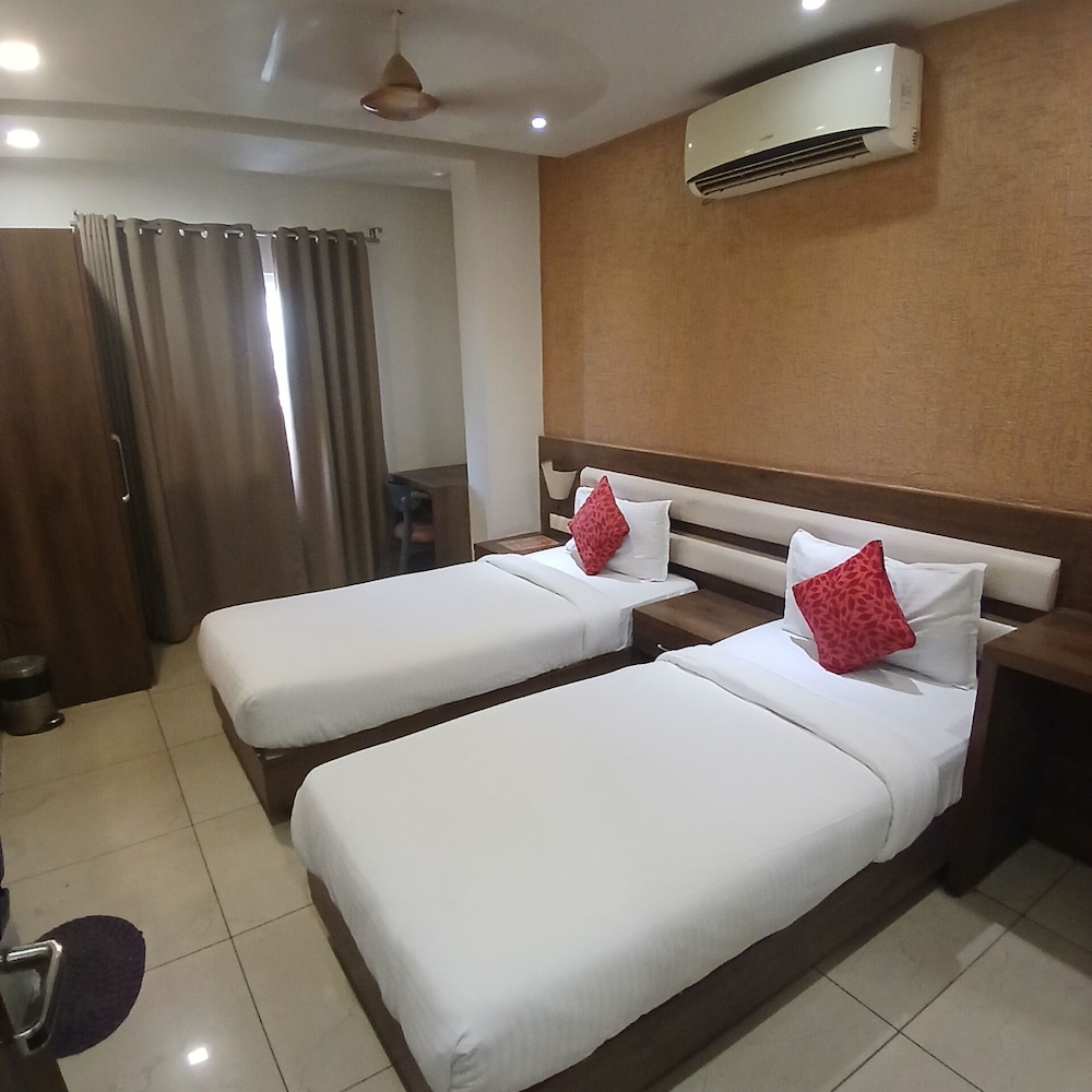 Hotel Square 36