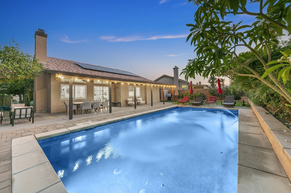 Desert Oasis Retreat Palm Meadows Gem 3 Bedroom Home