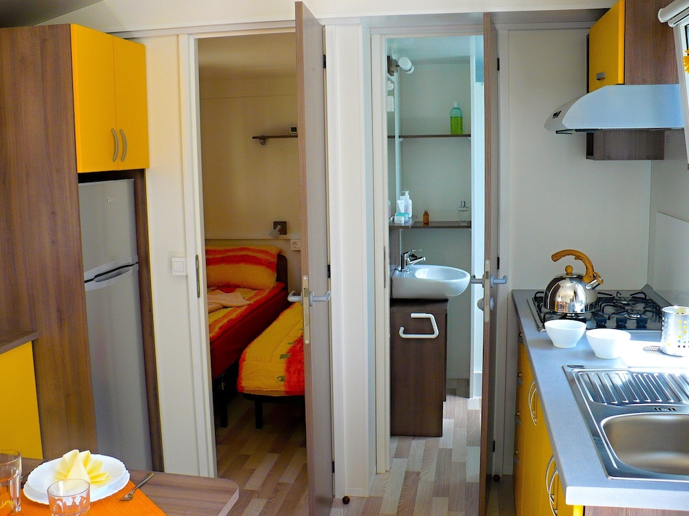 Victoria Mobilehome Stella del Sud Camping Villaggio view 5