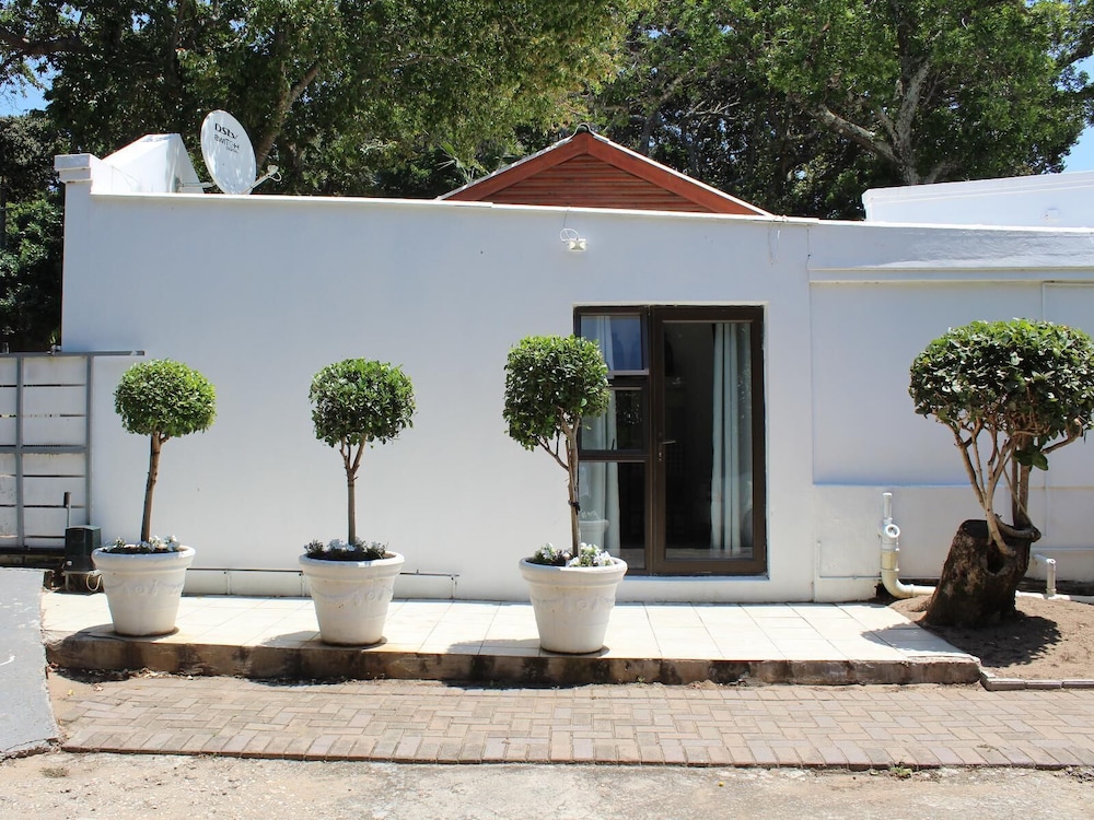 Blue's Guest House