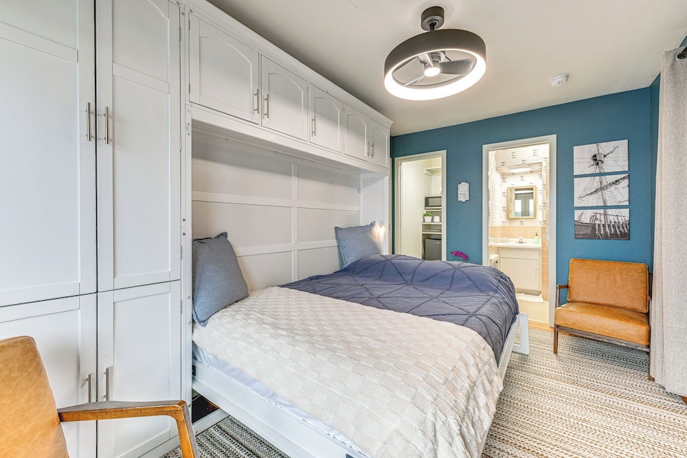 Dock, Deck & View: Lakefront Chippewa Falls Studio