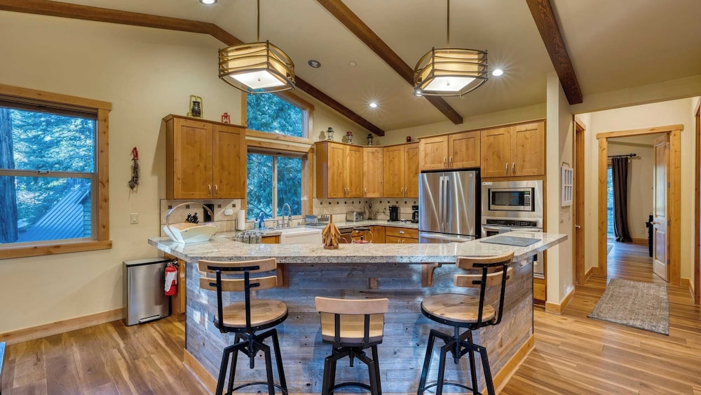 Cozy Tahoe Retreat w/ Hot Tub, Movie Room & Forest Views Tahoma Getaway by Avantstay