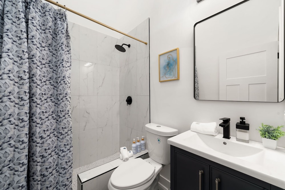 New Listing Family West Town Unit