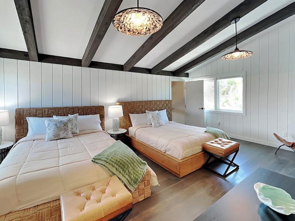 Ocean Commotion by Distinctive Beach Rentals