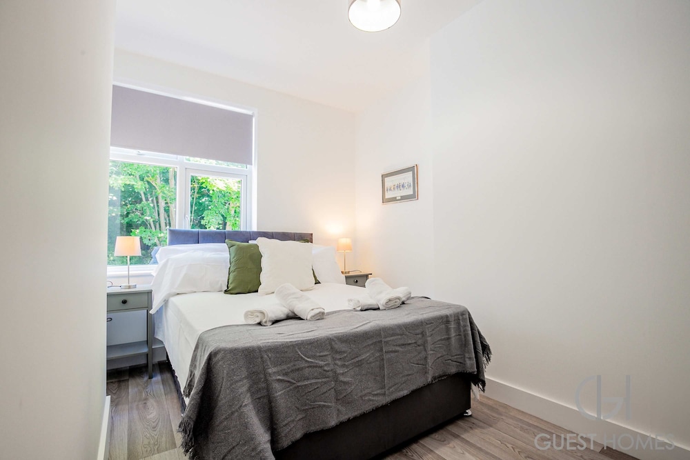 Host Stay Croydon Road Dwelling