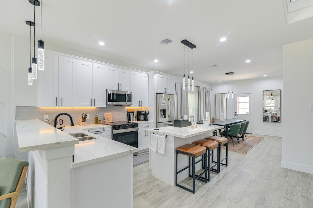 6 Mi to Dtwn Houston: Family-friendly Home w/ Yard