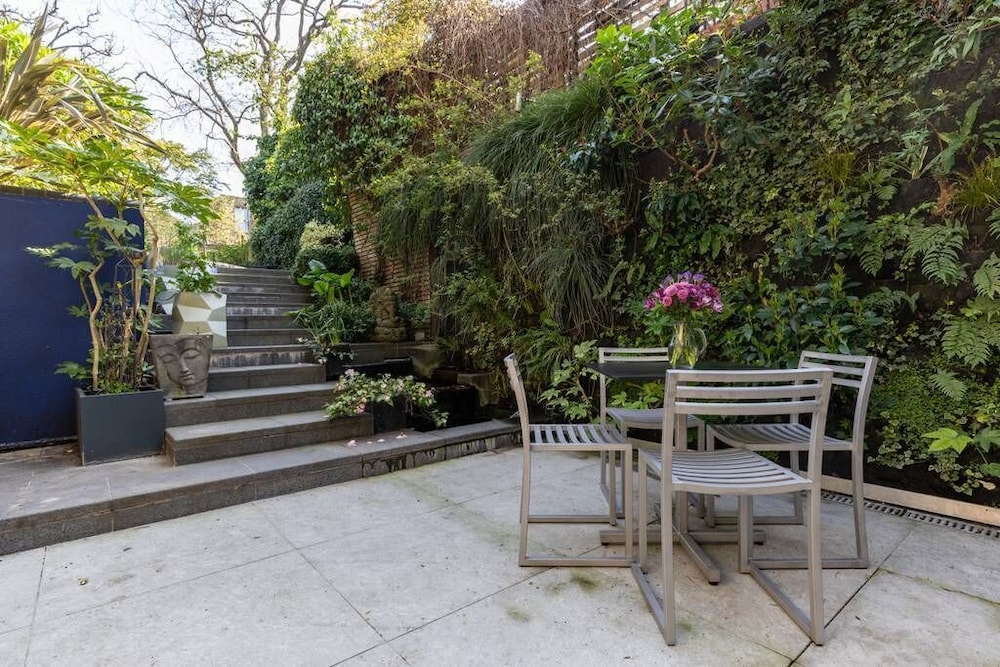 Albert Street V by Onefinestay