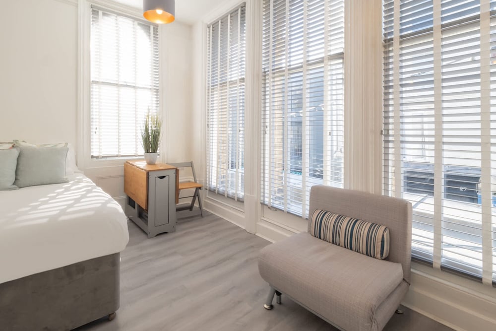 Host Stay Harbour Rest