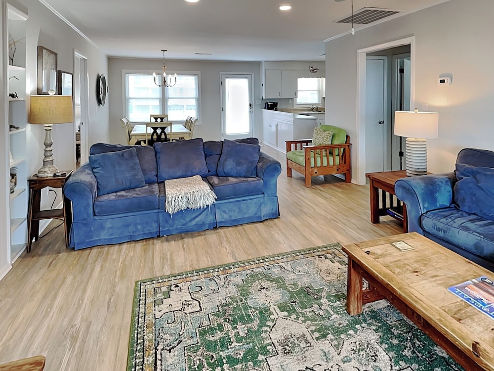 You-N-Sea by Topsail Realty