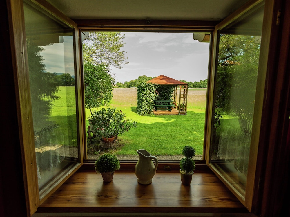 Alluring Holiday Home in Ubersee With Whirlpool