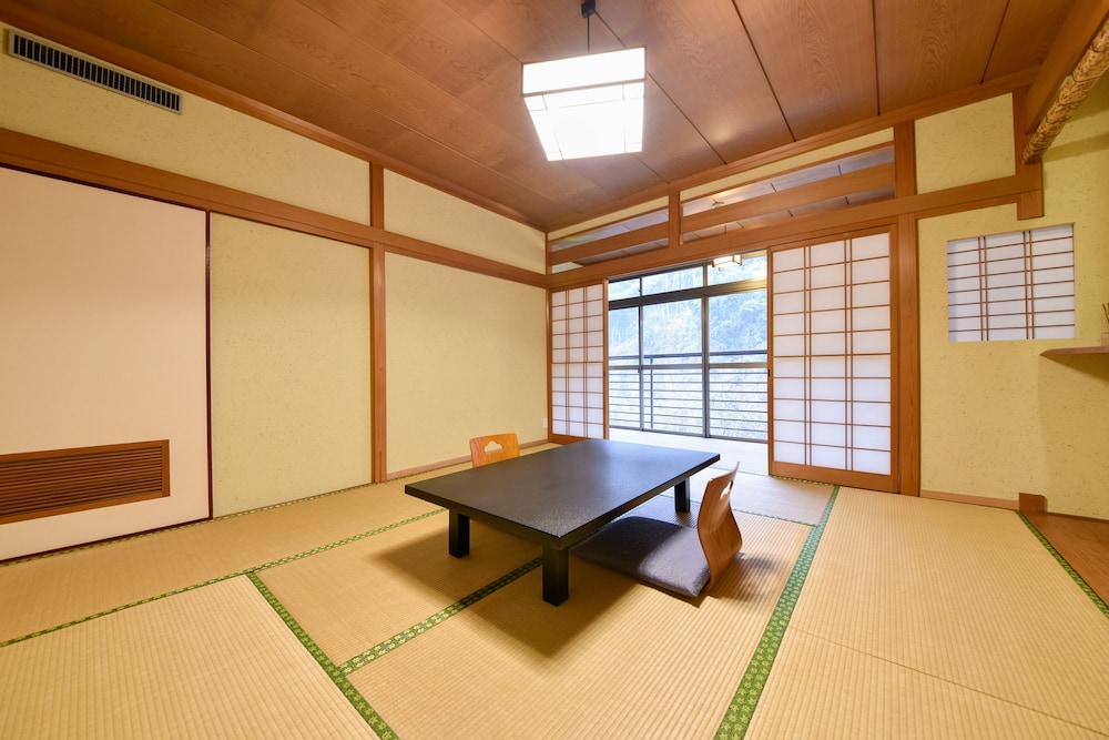 Takao Kinsuitei 35