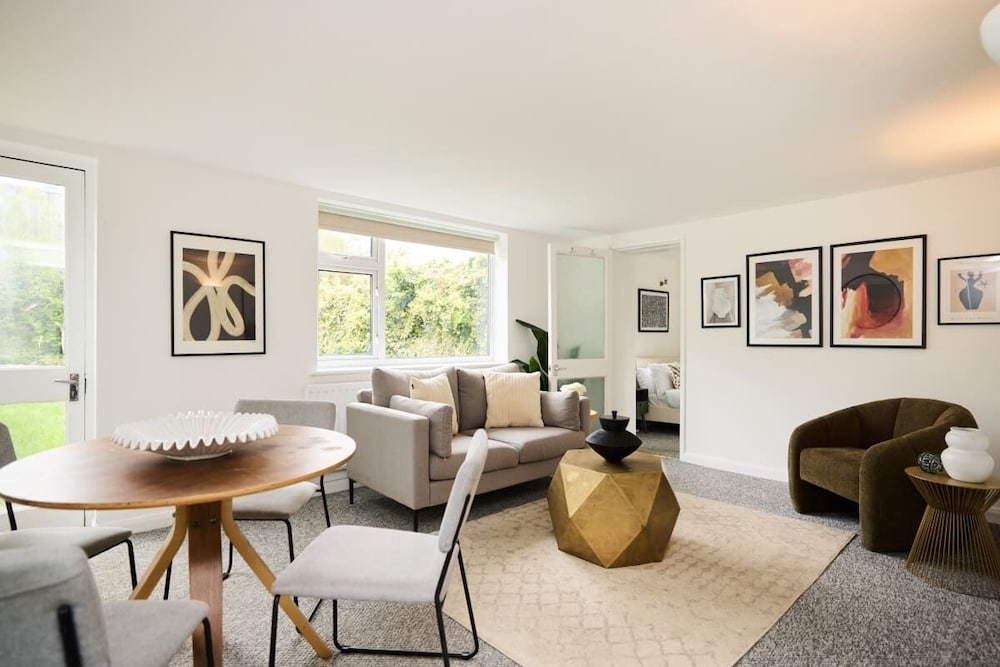 The Oxford Garden House - Spacious 5-bed Oxford Home With Garden & Balcony