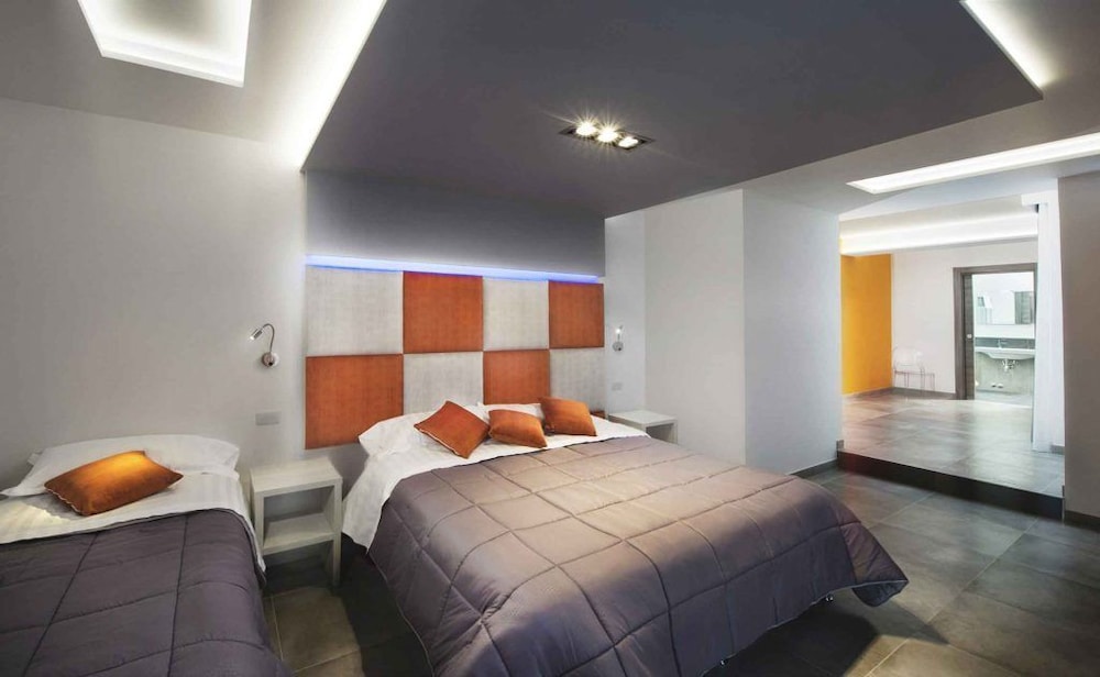Orange Suites