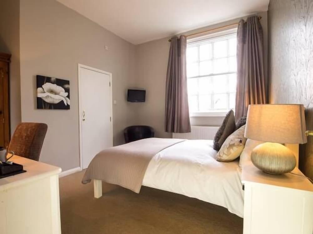The White Hart Country Inn
