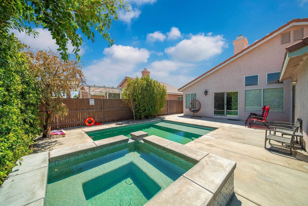 @marbella Lane - 4BR Lavish Castle Retreat