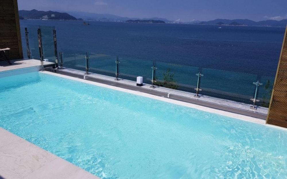 Geojedo Discovery Pool Villa view 2