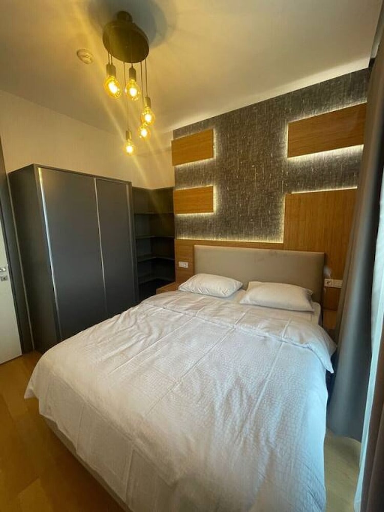 Stylish1 1 Apartment in Batisehir Near Mail of IST