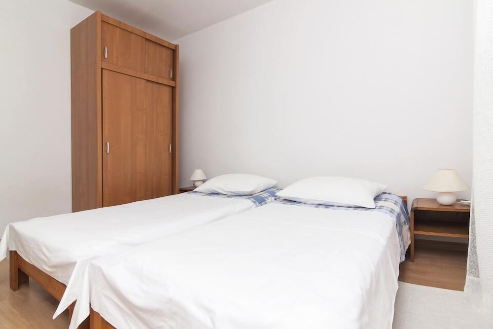 Apartments Eddi 66