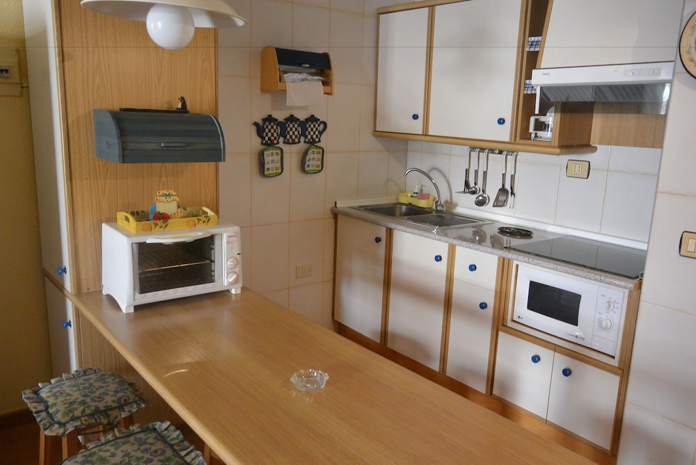 Santiago del Teide Vacations - Lago Santiago - Property Image 3