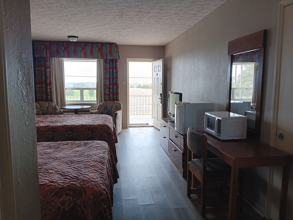Sheldon's Motel by OYO Keysville Near Hwy 360