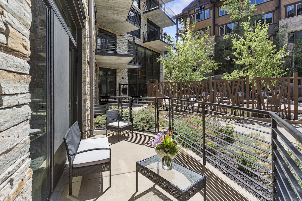 One Empire Pass Lodge at Deer Valley Resort - Two Bedroom Residence #105 2 Condo