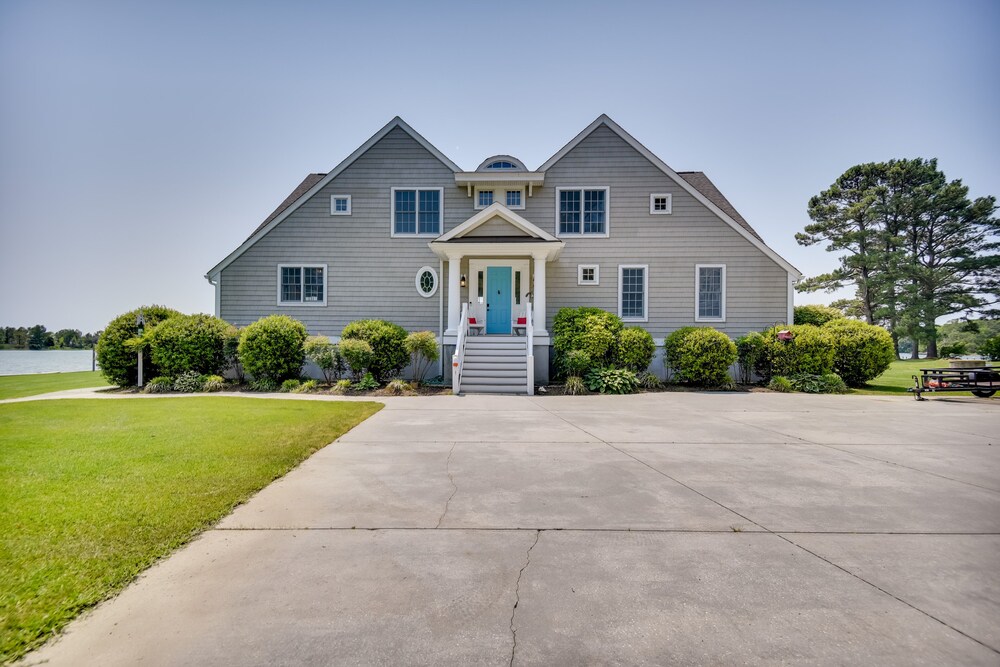 Bayfront White Stone Escape w/ Private Beach! view 5