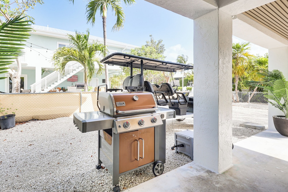 Close to Beach: Canal-front Home in Islamorada
