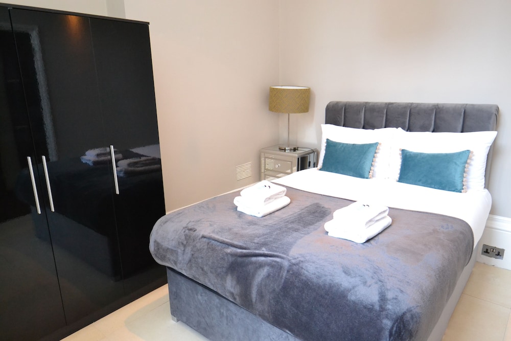 Luxury Hyde Park