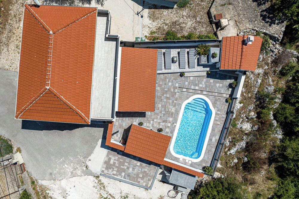 Holiday Home Luce with Pool view 5