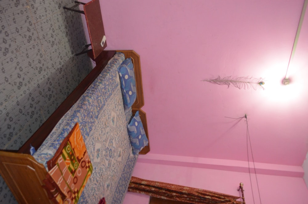 Somit Paying Guest House
