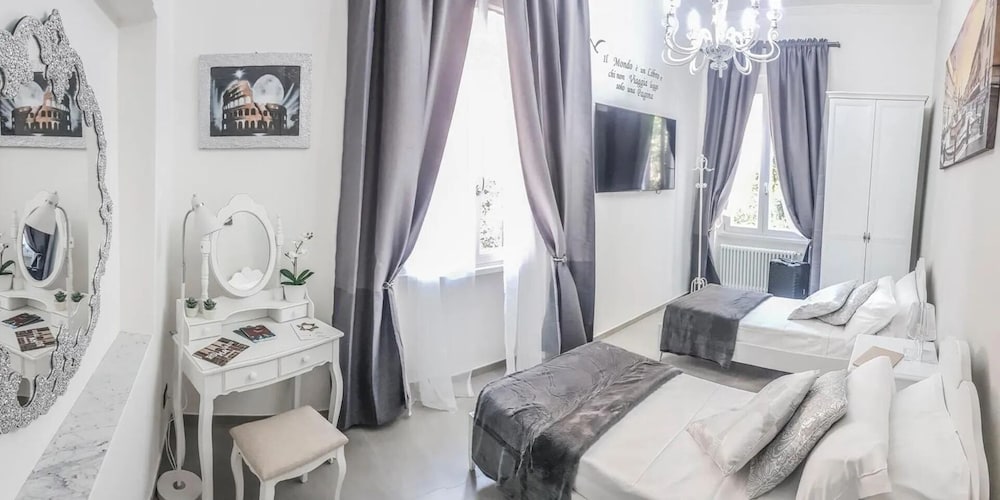Central Luxury Apartment