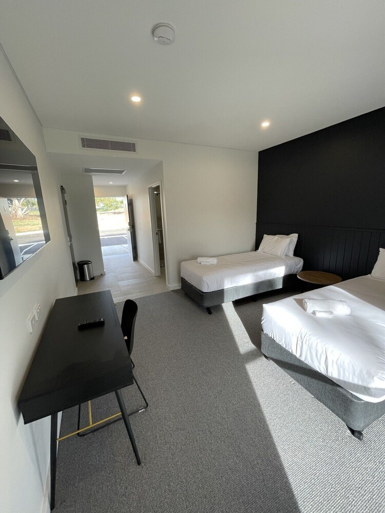 Harden Country Club Motel