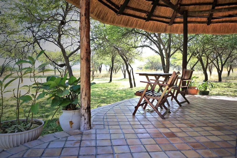 Antelope Park Safari Lodge