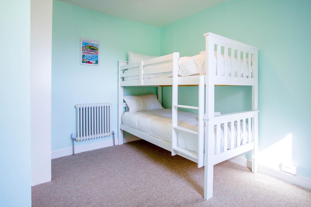 Woodville Road - 2 Bedroom House - Mumbles